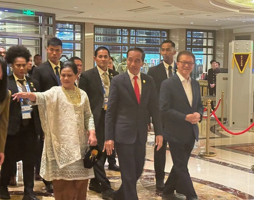 欧美激情性做爰免费视频